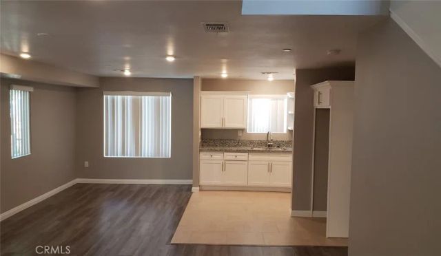 2051 W Florence, Los Angeles, CA 90047