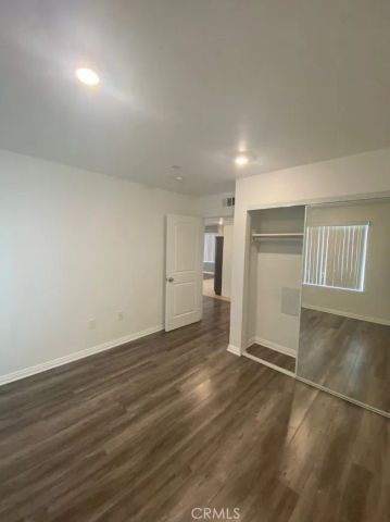 2051 W Florence, Los Angeles, CA 90047