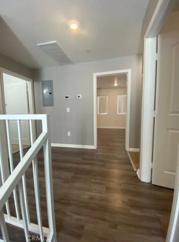 2051 W Florence, Los Angeles, CA 90047