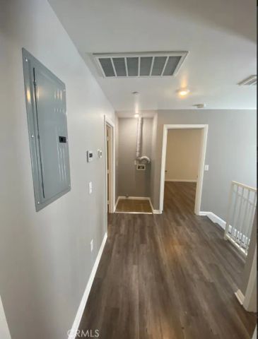 2051 W Florence, Los Angeles, CA 90047