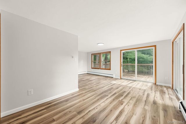 23 Oakland Avenue, Walden, NY 12586