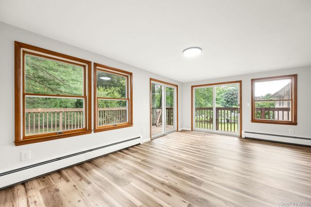 23 Oakland Avenue, Walden, NY 12586