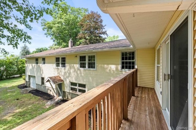 23 Oakland Avenue, Walden, NY 12586