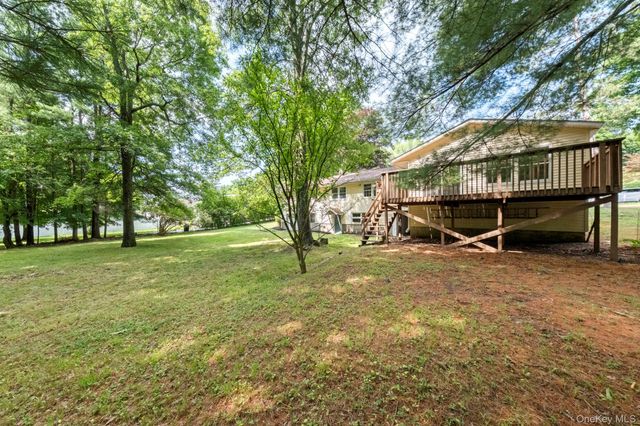23 Oakland Avenue, Walden, NY 12586