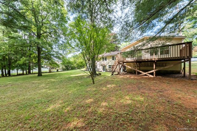 23 Oakland Avenue, Walden, NY 12586