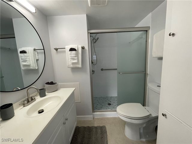 170 Turtle Lake CT 103, Naples, FL 34105