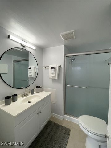 170 Turtle Lake CT 103, Naples, FL 34105