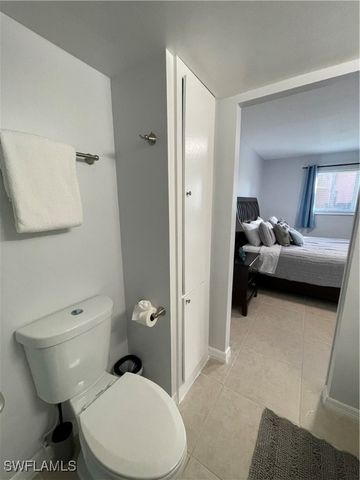 170 Turtle Lake CT 103, Naples, FL 34105