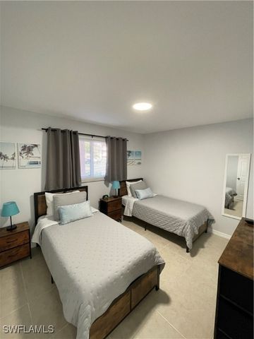 170 Turtle Lake CT 103, Naples, FL 34105