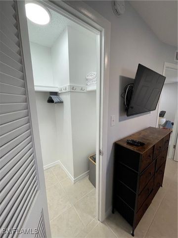 170 Turtle Lake CT 103, Naples, FL 34105