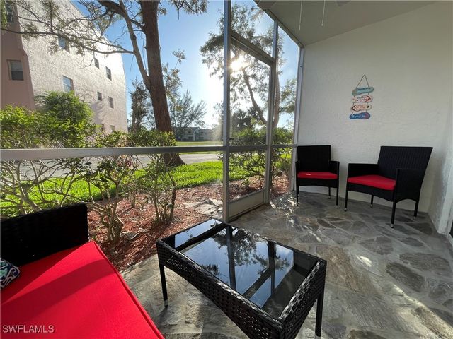 170 Turtle Lake CT 103, Naples, FL 34105