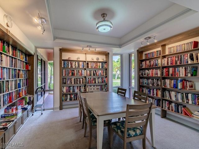 170 Turtle Lake CT 103, Naples, FL 34105