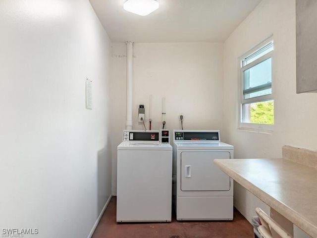 170 Turtle Lake CT 103, Naples, FL 34105