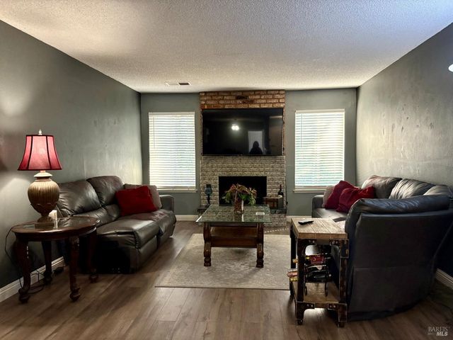 148 Daffodil Cir, Vallejo, CA 94591