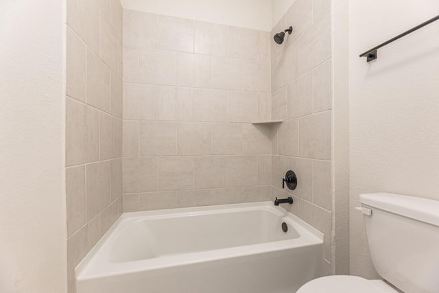 3418 Avondale View Drive, Houston, TX 77025