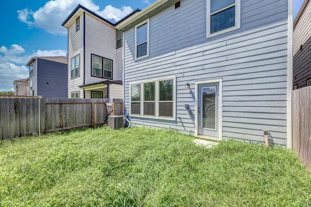 3418 Avondale View Drive, Houston, TX 77025