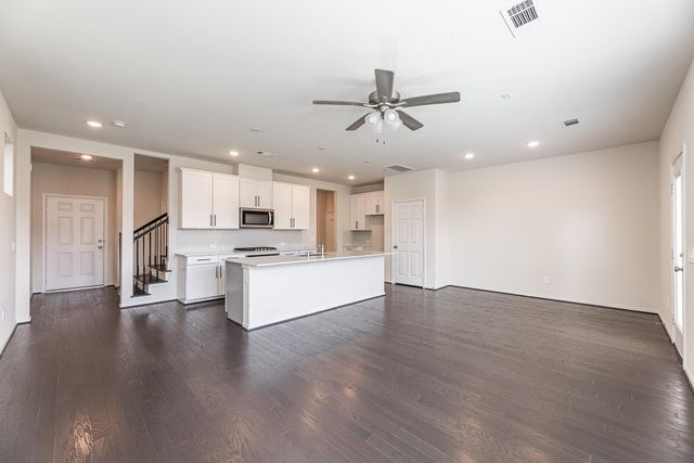 3418 Avondale View Drive, Houston, TX 77025