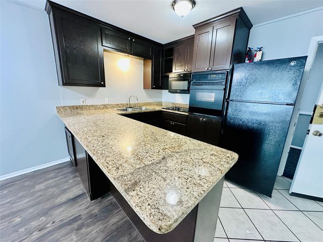 601 W 11th ST 226, Austin, TX 78701