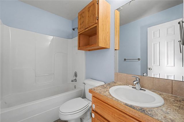 585 Lynn Drive, Pea Ridge, AR 72751