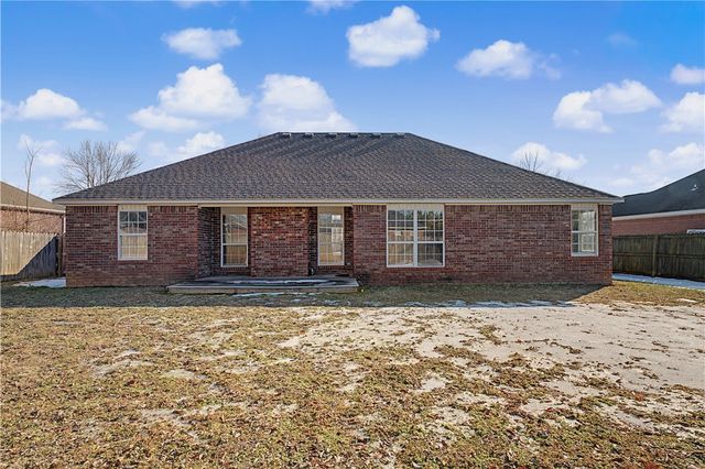 585 Lynn Drive, Pea Ridge, AR 72751