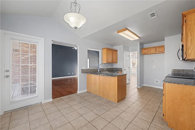 585 Lynn Drive, Pea Ridge, AR 72751