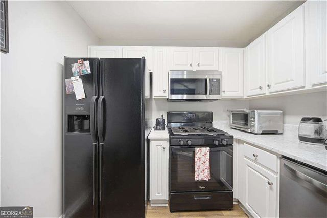 1073 Daventry Crossing, Woodstock, GA 30188