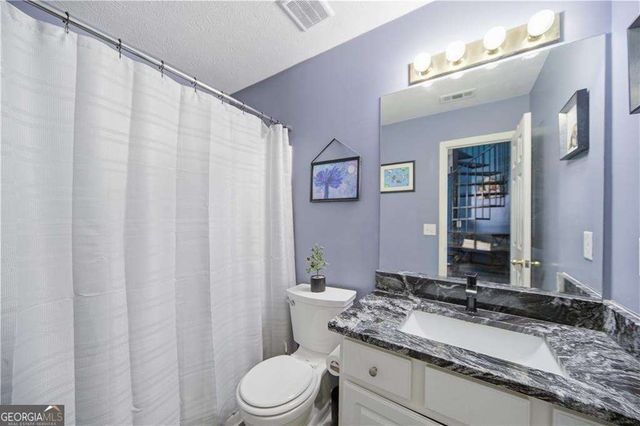 1073 Daventry Crossing, Woodstock, GA 30188