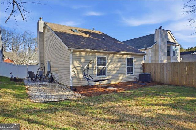 1073 Daventry Crossing, Woodstock, GA 30188