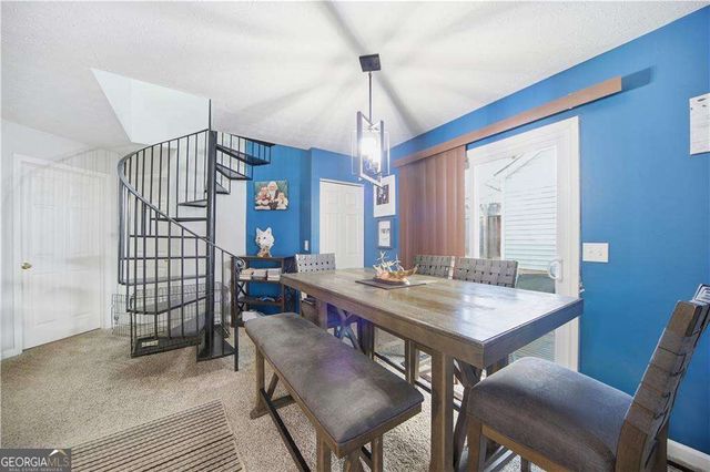 1073 Daventry Crossing, Woodstock, GA 30188