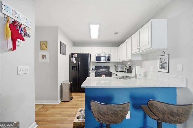 1073 Daventry Crossing, Woodstock, GA 30188