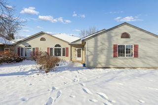 1324 Carriage Drive B, Hudson, WI 54016