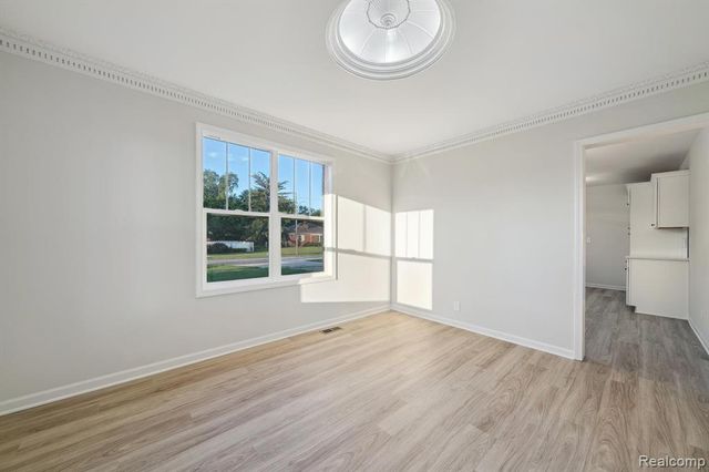 21211 Southfield Road, Southfield, MI 48075