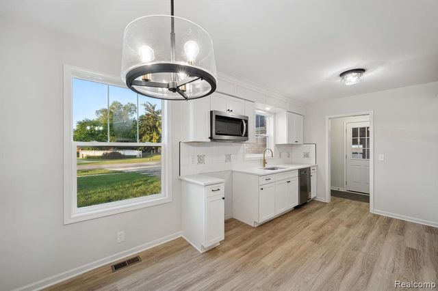 21211 Southfield Road, Southfield, MI 48075