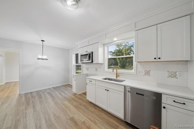 21211 Southfield Road, Southfield, MI 48075