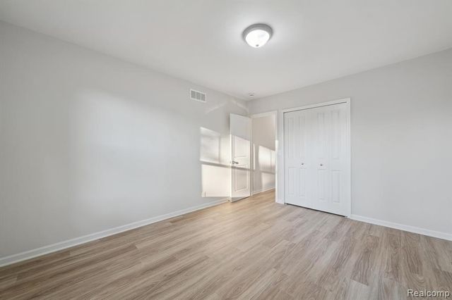 21211 Southfield Road, Southfield, MI 48075