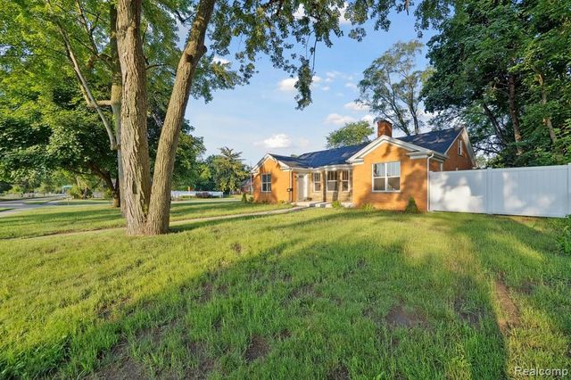 21211 Southfield Road, Southfield, MI 48075