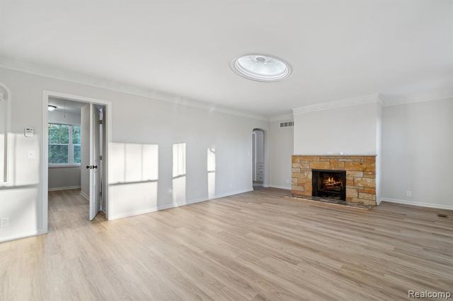 21211 Southfield Road, Southfield, MI 48075