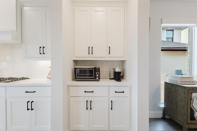 17512 Hattie TRCE, Austin, TX 78738