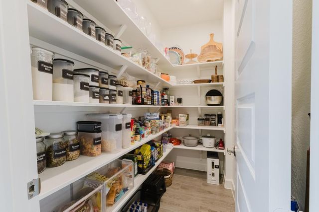 17512 Hattie TRCE, Austin, TX 78738