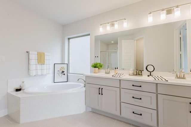 17512 Hattie TRCE, Austin, TX 78738