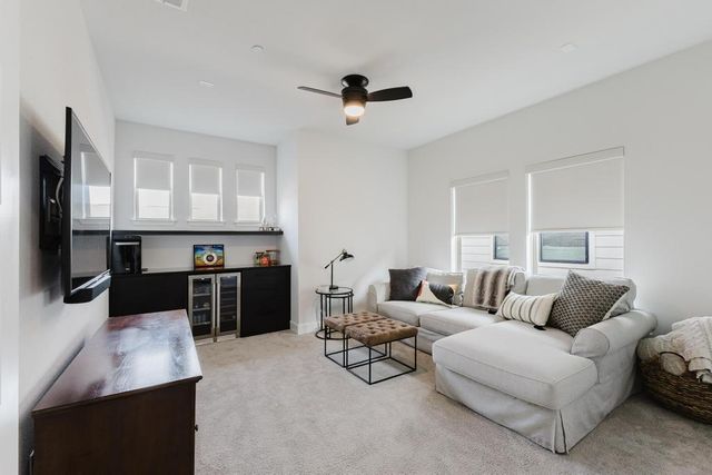 17512 Hattie TRCE, Austin, TX 78738