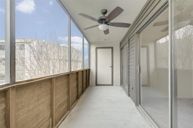 3045 Walnut Bend Lane 25, Houston, TX 77042