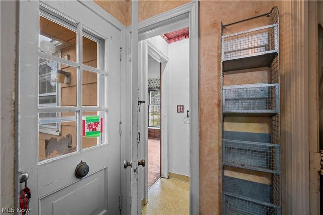 19264 N Sagamore Road, Fairview Park, OH 44126