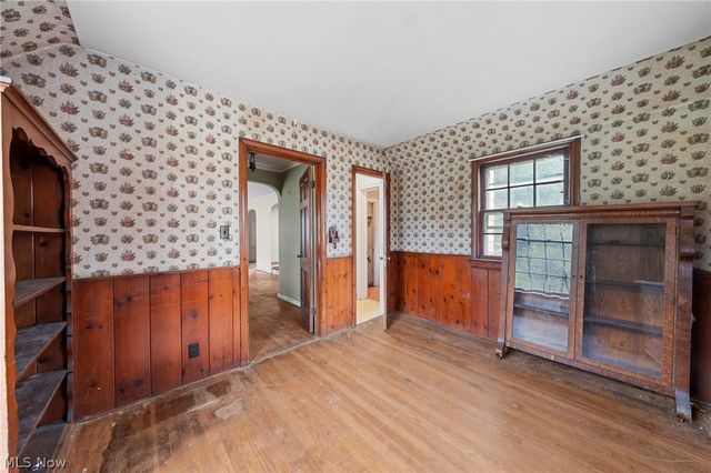19264 N Sagamore Road, Fairview Park, OH 44126