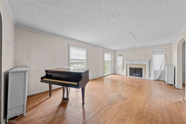 19264 N Sagamore Road, Fairview Park, OH 44126
