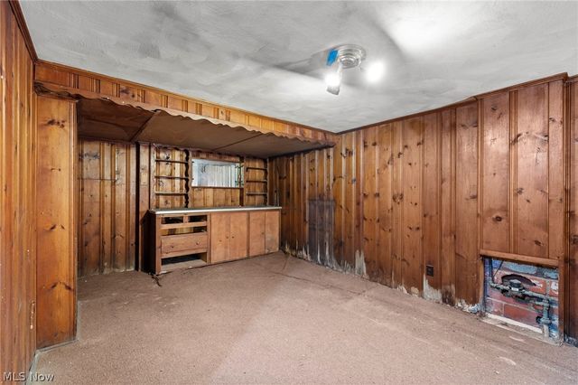 19264 N Sagamore Road, Fairview Park, OH 44126