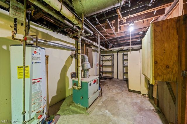 19264 N Sagamore Road, Fairview Park, OH 44126