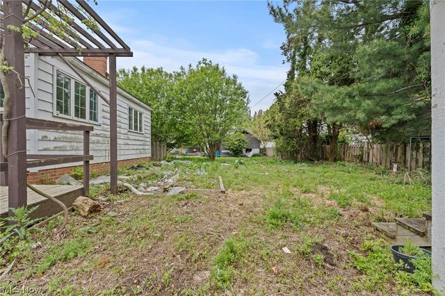 19264 N Sagamore Road, Fairview Park, OH 44126