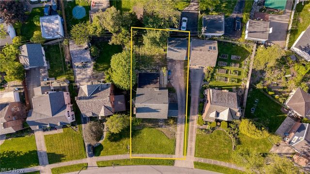 19264 N Sagamore Road, Fairview Park, OH 44126