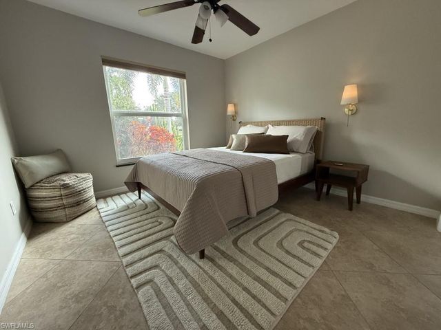 2276 Heritage Greens DR, Naples, FL 34119